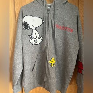 Size‎ large. Peanuts hoodie. Disney brand.